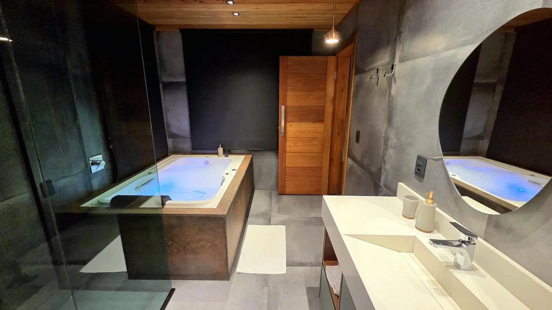 Cabanas Alto Padrao Com Jacuzzi, Lareira E Cachoeira Exclusiva Urupema 0*,